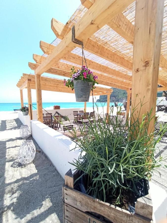 Relais Real Collegio Hotel Ноли Екстериор снимка
