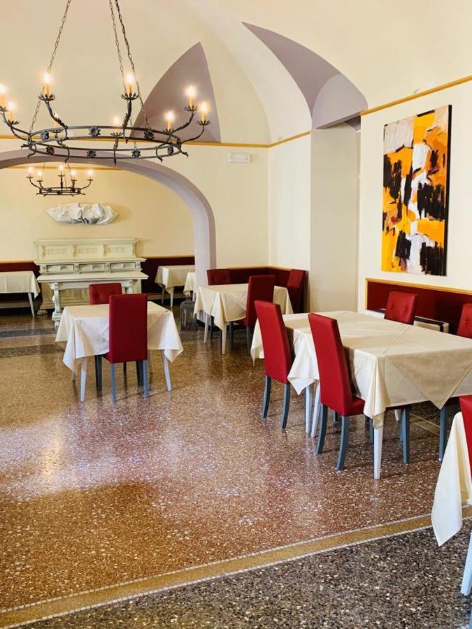Relais Real Collegio Hotel Ноли Екстериор снимка